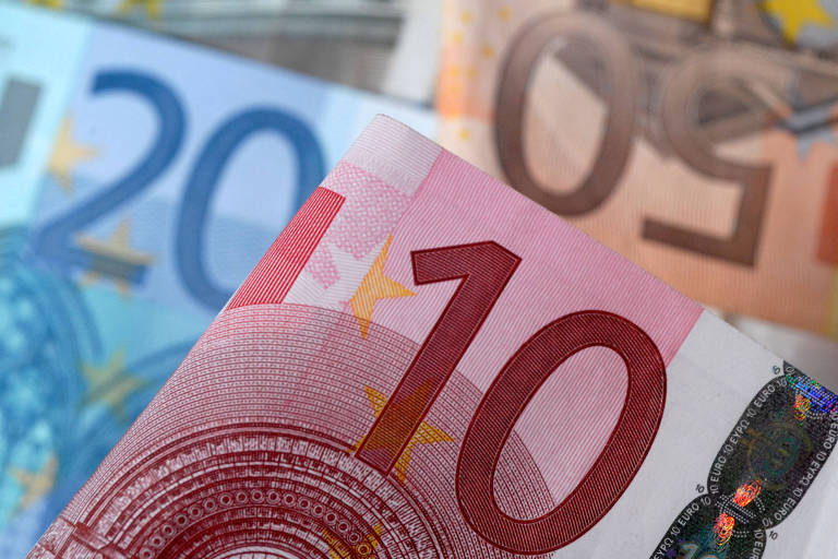 Os comerciantes do euro ponderam que a moeda pode ficar abaixo de US $ 1
