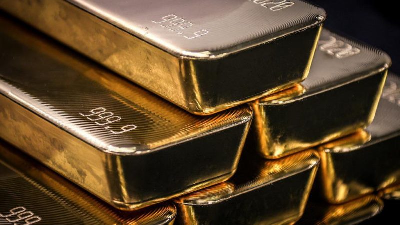 União Europeia proíbe exportações de ouro russo no último pacote de sanções