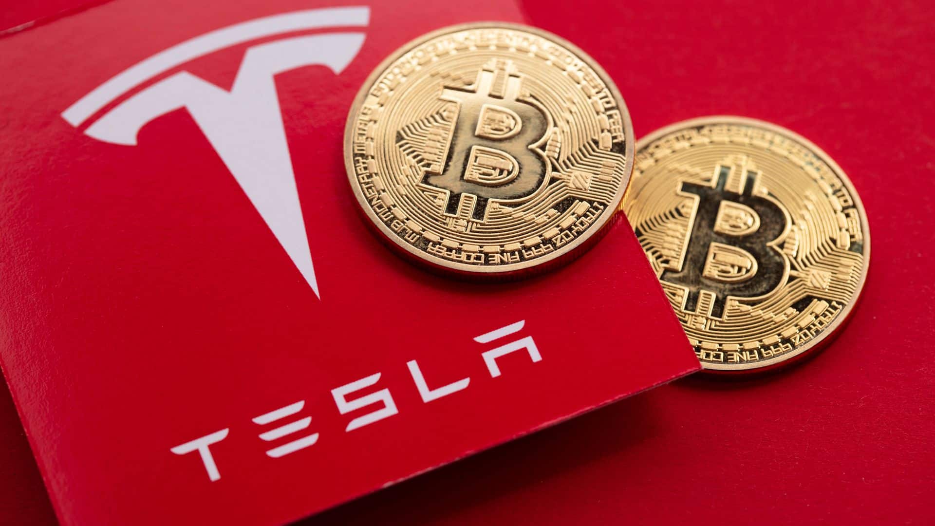 Tesla vende 75% de toda sua reserva de Bitcoin por quase US$ 1 bilhão