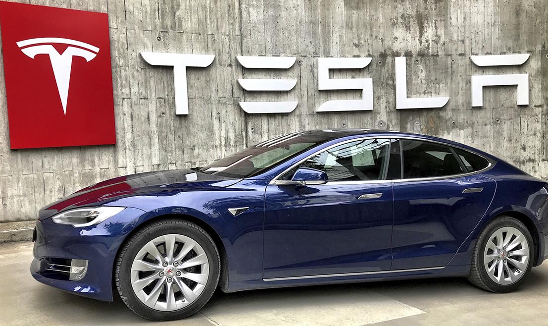 Lucros da Tesla TSLA34 quase DOBRAM no segundo trimestre de 2022